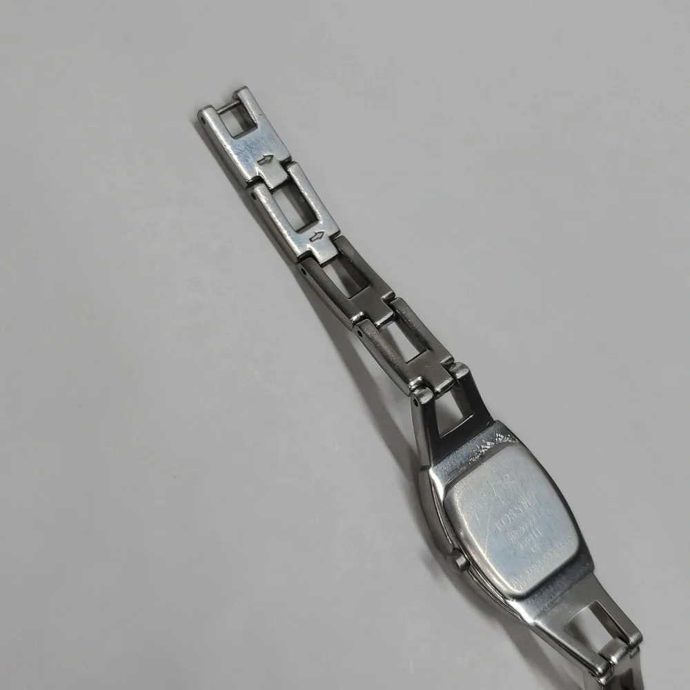 Vintage Fossil F² Watch ES9722 Pink Mother Of Pearl Silver Band Watch